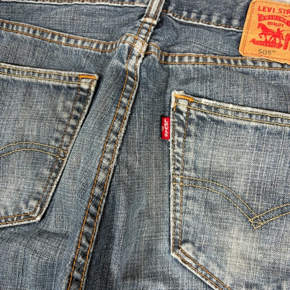 Levi's 505 Regular Fit Jeans Mens 31x32 Blue Denim Straight Leg Pants